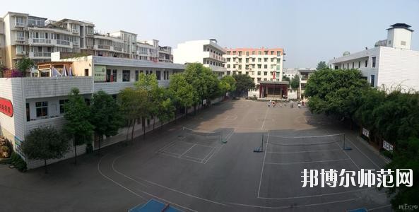 天府新區(qū)成人中等專業(yè)幼兒師范學校2020年報名條件、招生要求、招生對象