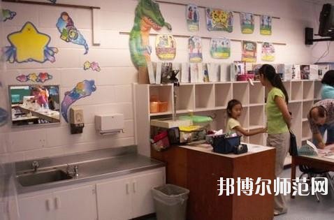 貴陽2020年幼師學(xué)校和中專有哪些區(qū)別