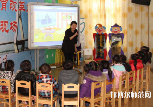 石家莊2020年女生讀幼師學校有前途嗎