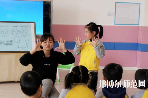 成都2020年女生讀什么幼師學(xué)校好